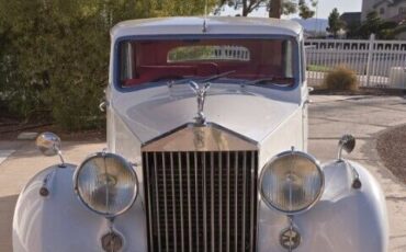 Rolls-Royce-Wraith-Limousine-1948-White-Red-32187