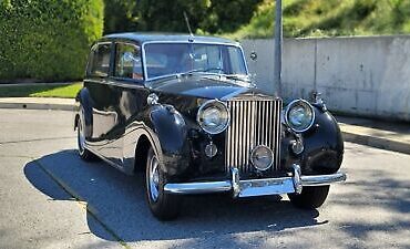 Rolls-Royce-Wraith-Limousine-1952-Green-Black-98975-3