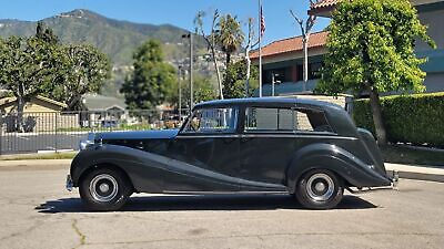 Rolls-Royce-Wraith-Limousine-1952-Green-Black-98975-8