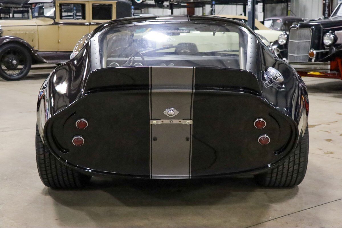 Shelby-Daytona-Coupe-1965-Black-Black-40911-6