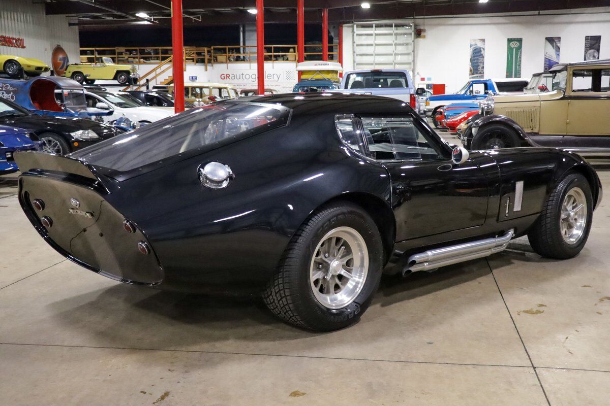 Shelby-Daytona-Coupe-1965-Black-Black-40911-7