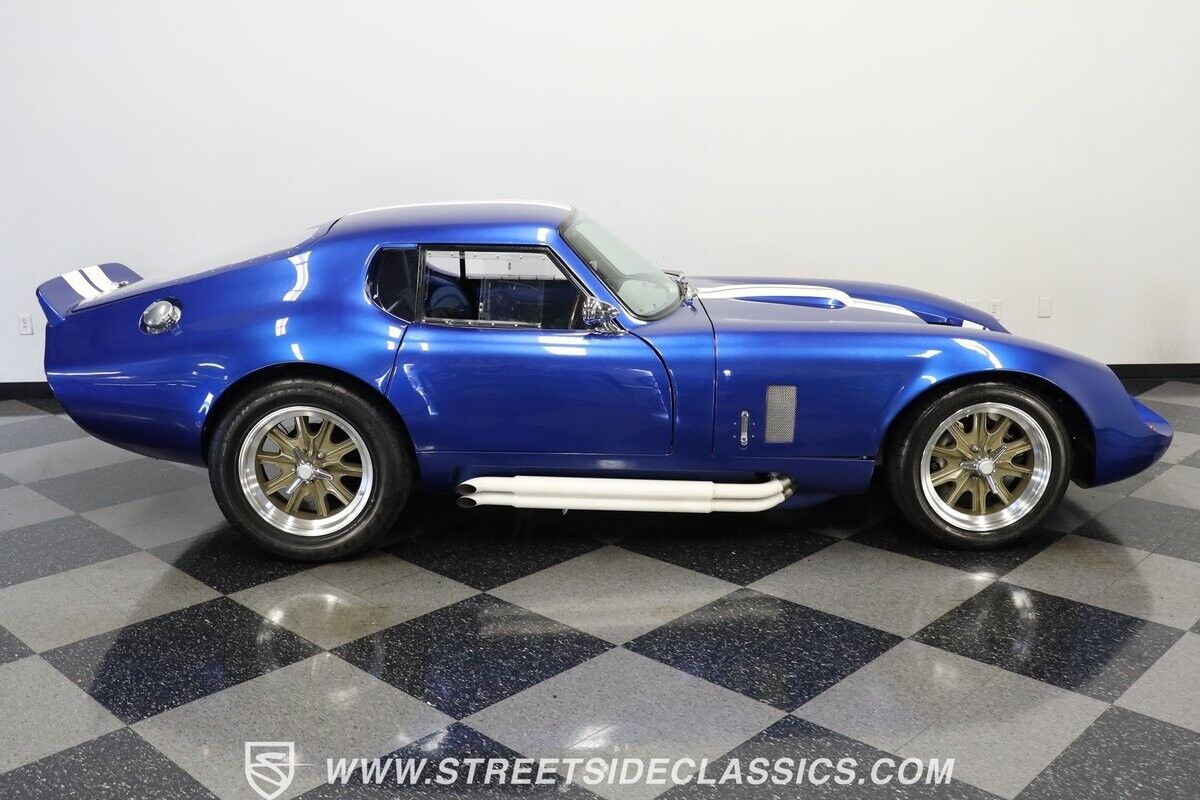 Shelby-Daytona-Coupe-1965-Blue-Black-0-12