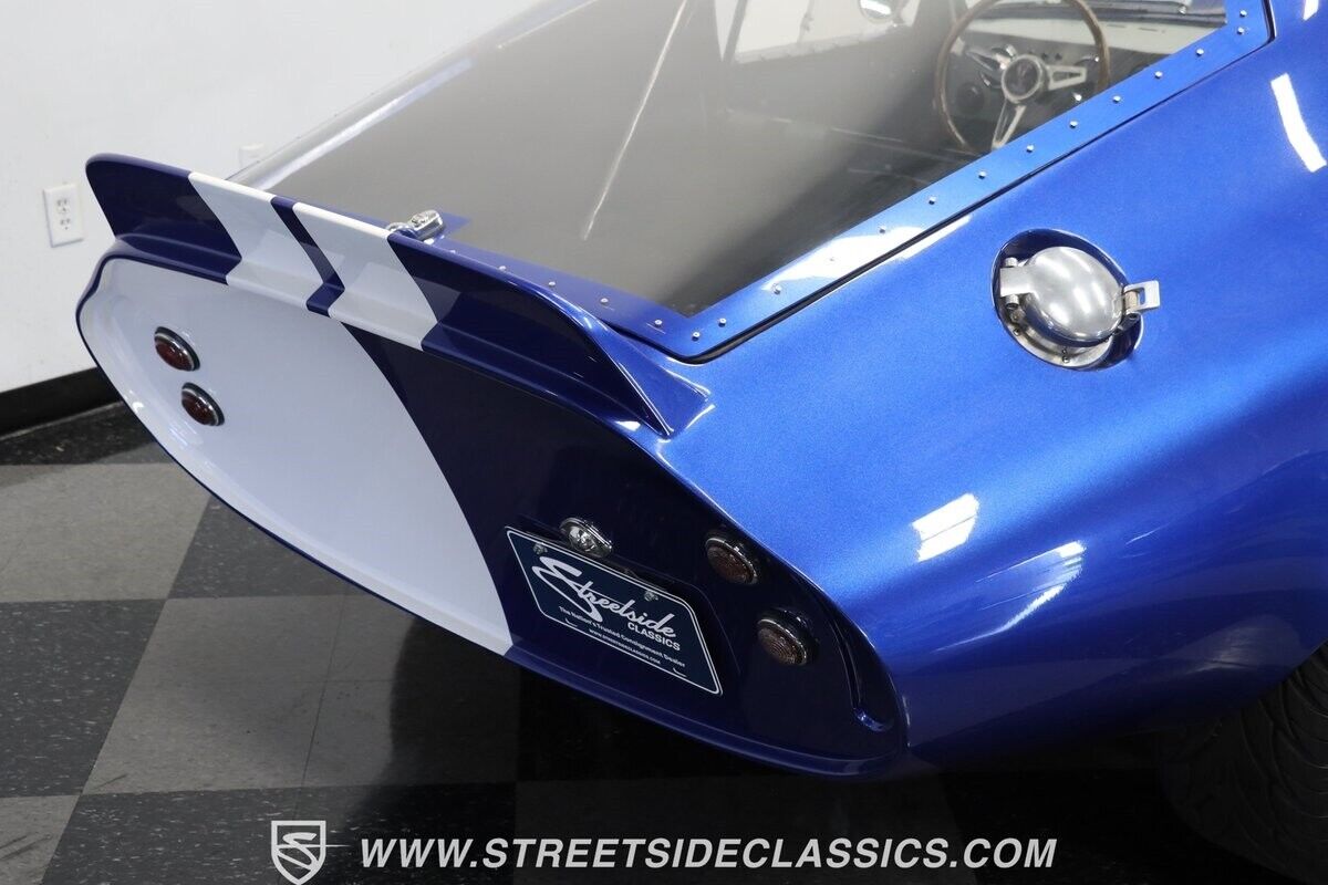 Shelby-Daytona-Coupe-1965-Blue-Black-0-25