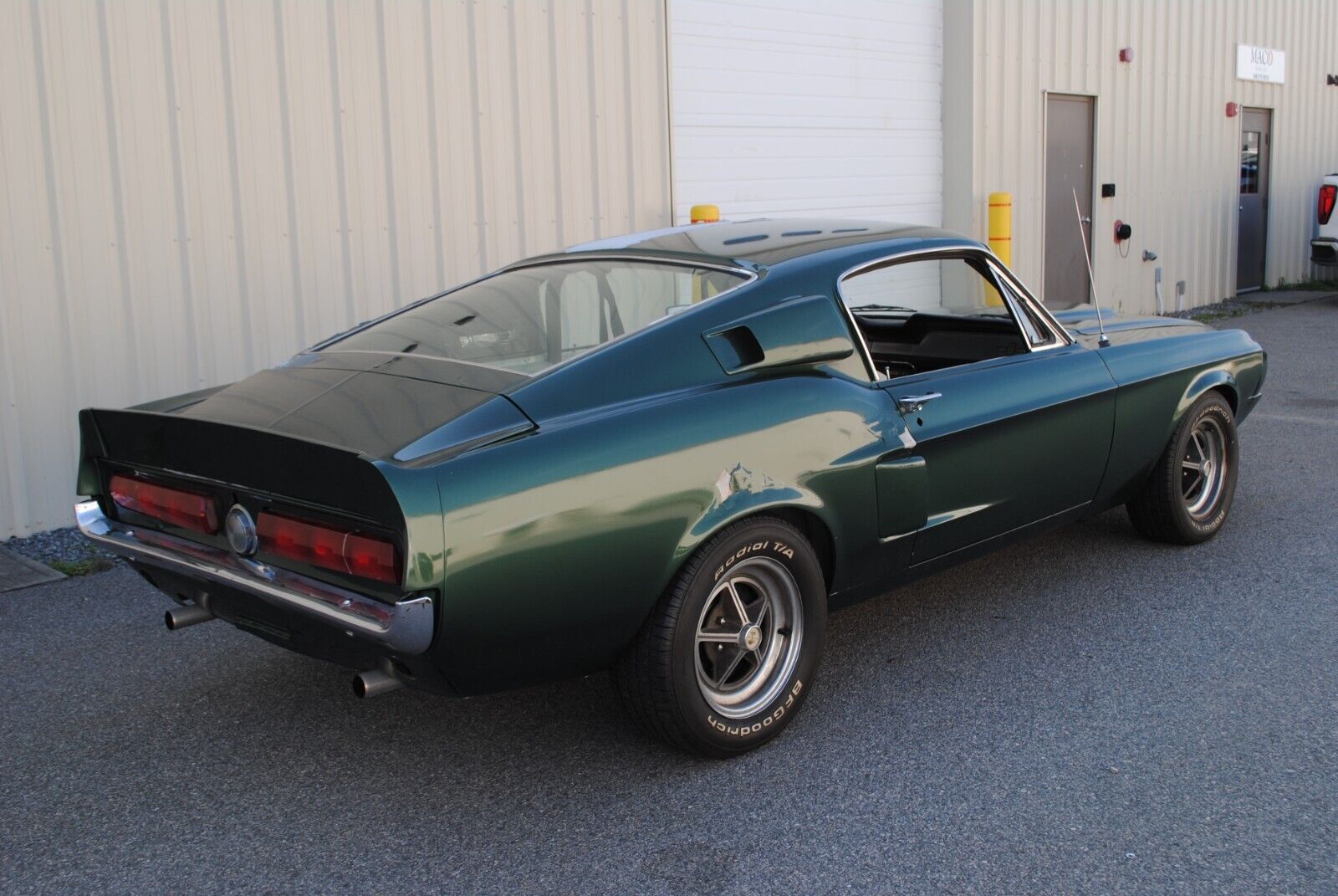 Shelby-GT-500-Coupe-1967-Green-143232-18