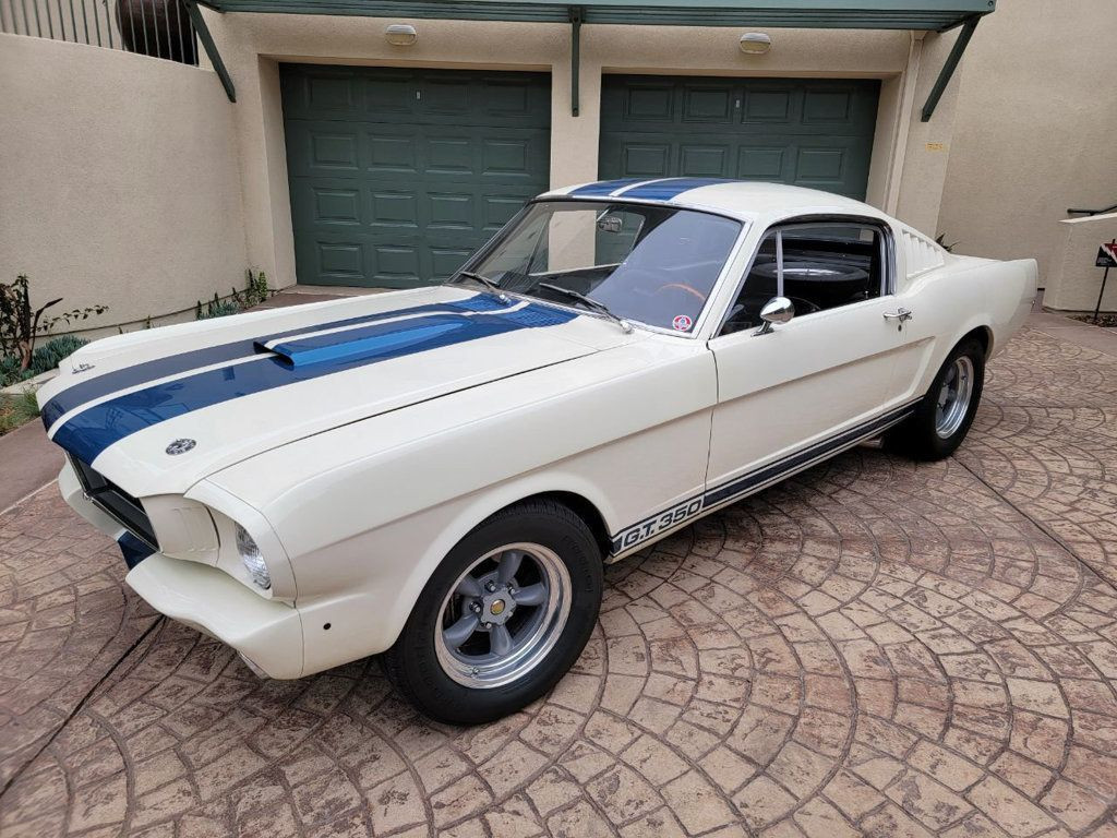 Shelby-GT350-Coupe-1965-White-Black-38656-1