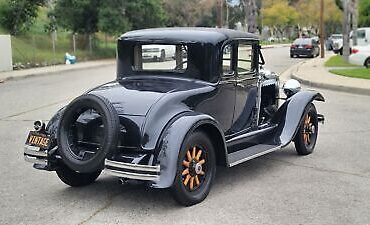 Studebaker-2-DOOR-COUPE-Coupe-1930-Black-Brown-116510-7