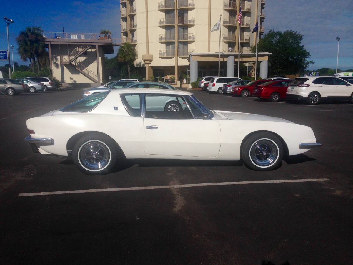 Studebaker-Avanti-1963-white-80507-19