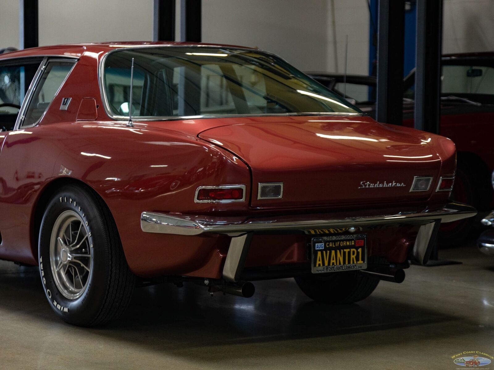 Studebaker-Avanti-1964-Red-Black-117981-22