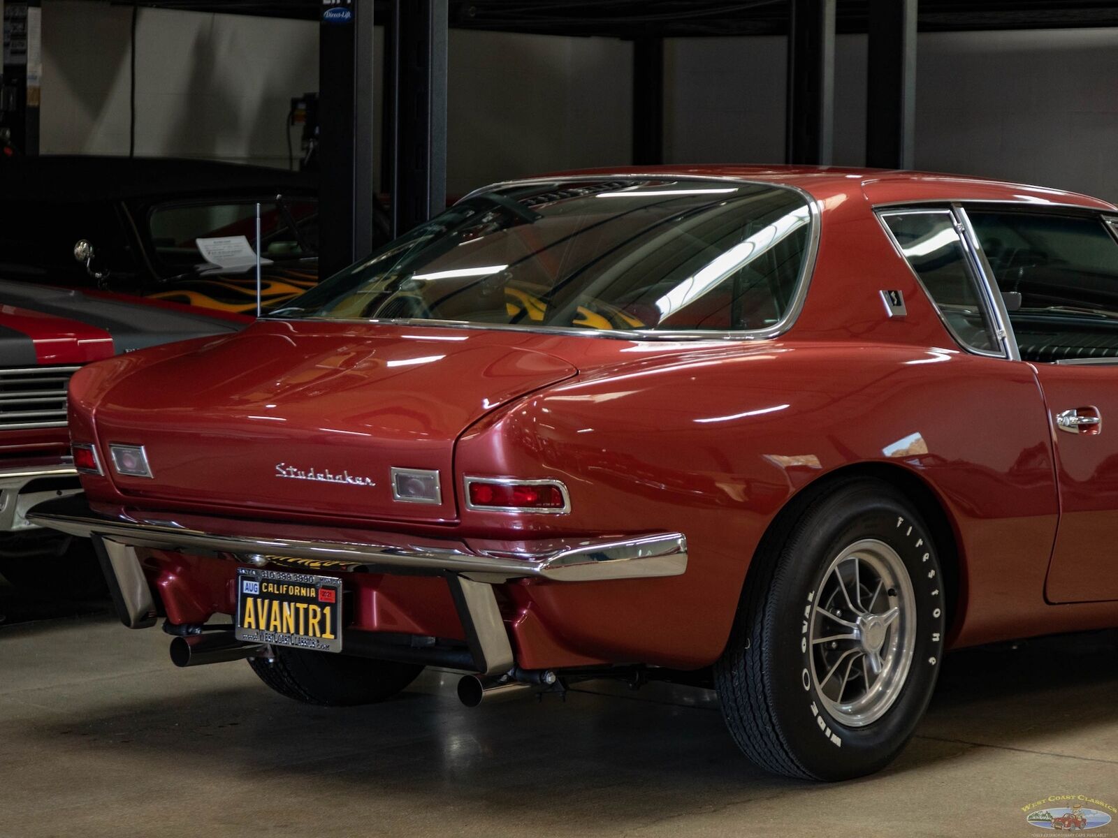 Studebaker-Avanti-1964-Red-Black-117981-24