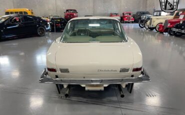 Studebaker-Avanti-Coupe-1963-White-Tan-136046-4