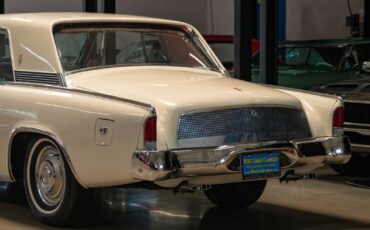 Studebaker-Gran-Turismo-Hawk-1962-White-Red-160732-22