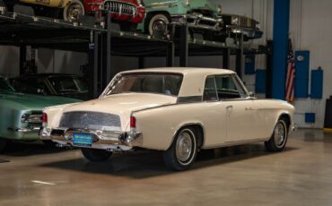 Studebaker-Gran-Turismo-Hawk-1962-White-Red-160732-23