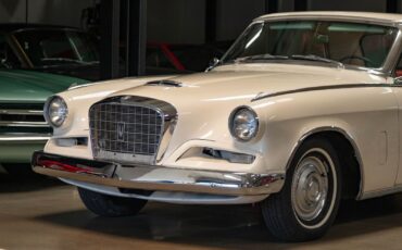 Studebaker-Gran-Turismo-Hawk-1962-White-Red-160732-7