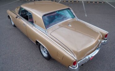 Studebaker-Hawk-1963-Gold-Red-13024-11