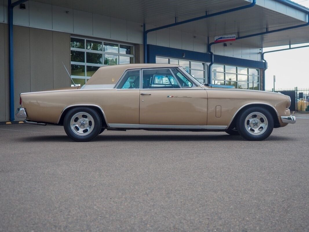 Studebaker-Hawk-1963-Gold-Red-13024-8