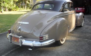 Studebaker-President-Skyway-Coupe-1942-Tan-16898-2