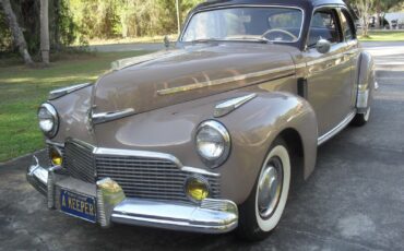 Studebaker-President-Skyway-Coupe-1942-Tan-16898