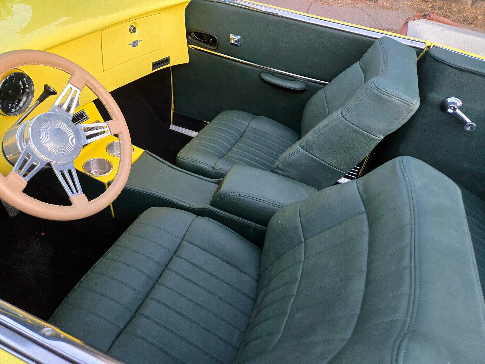 Studebaker-V-8-Cabriolet-1951-Yellow-1811-11