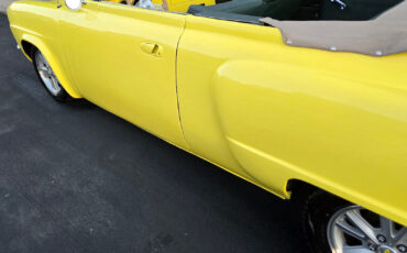 Studebaker-V-8-Cabriolet-1951-Yellow-1811-18