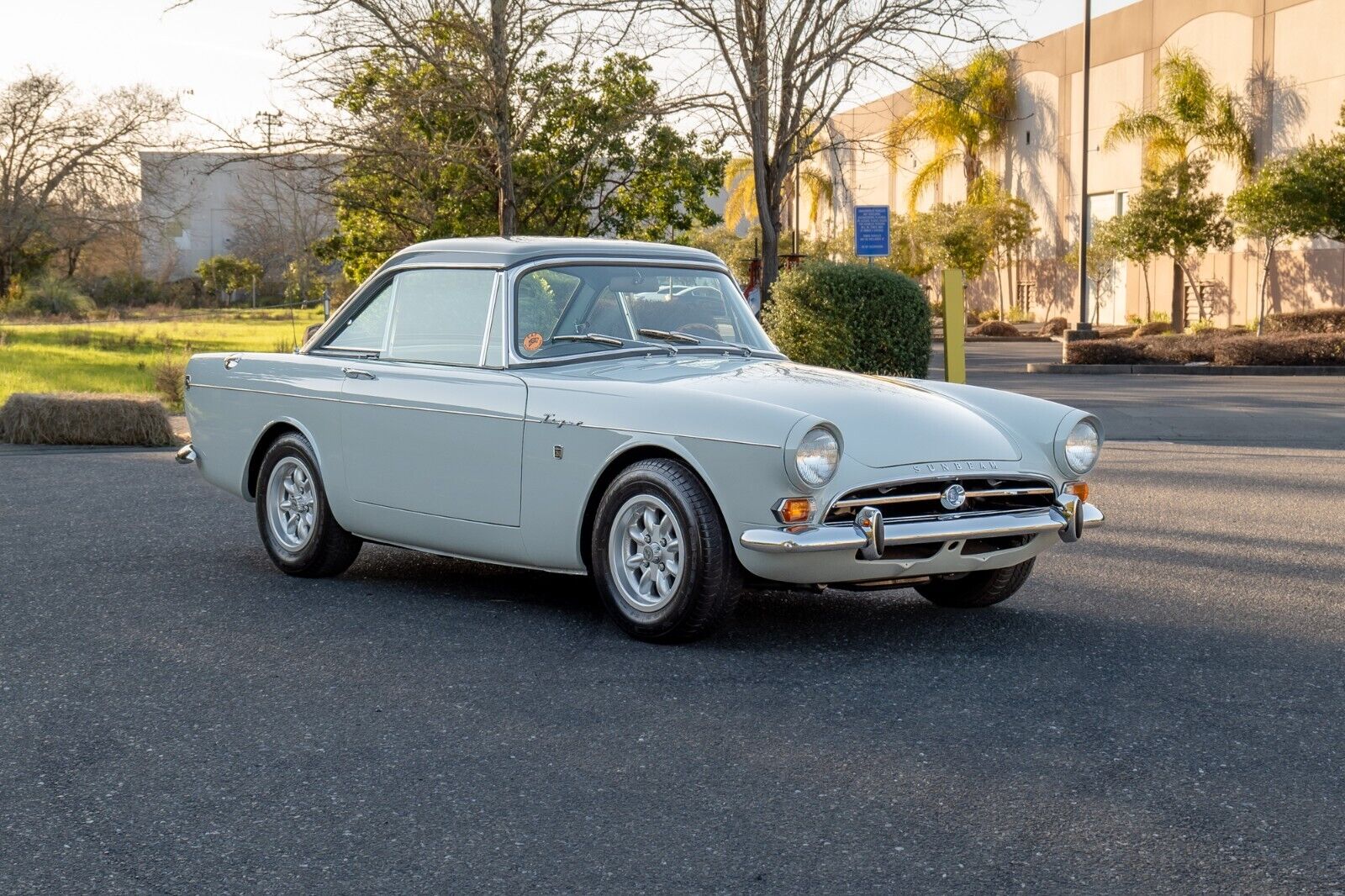 Sunbeam-Tiger-Coupe-1964-balmoral-grey-Blue-131966-11