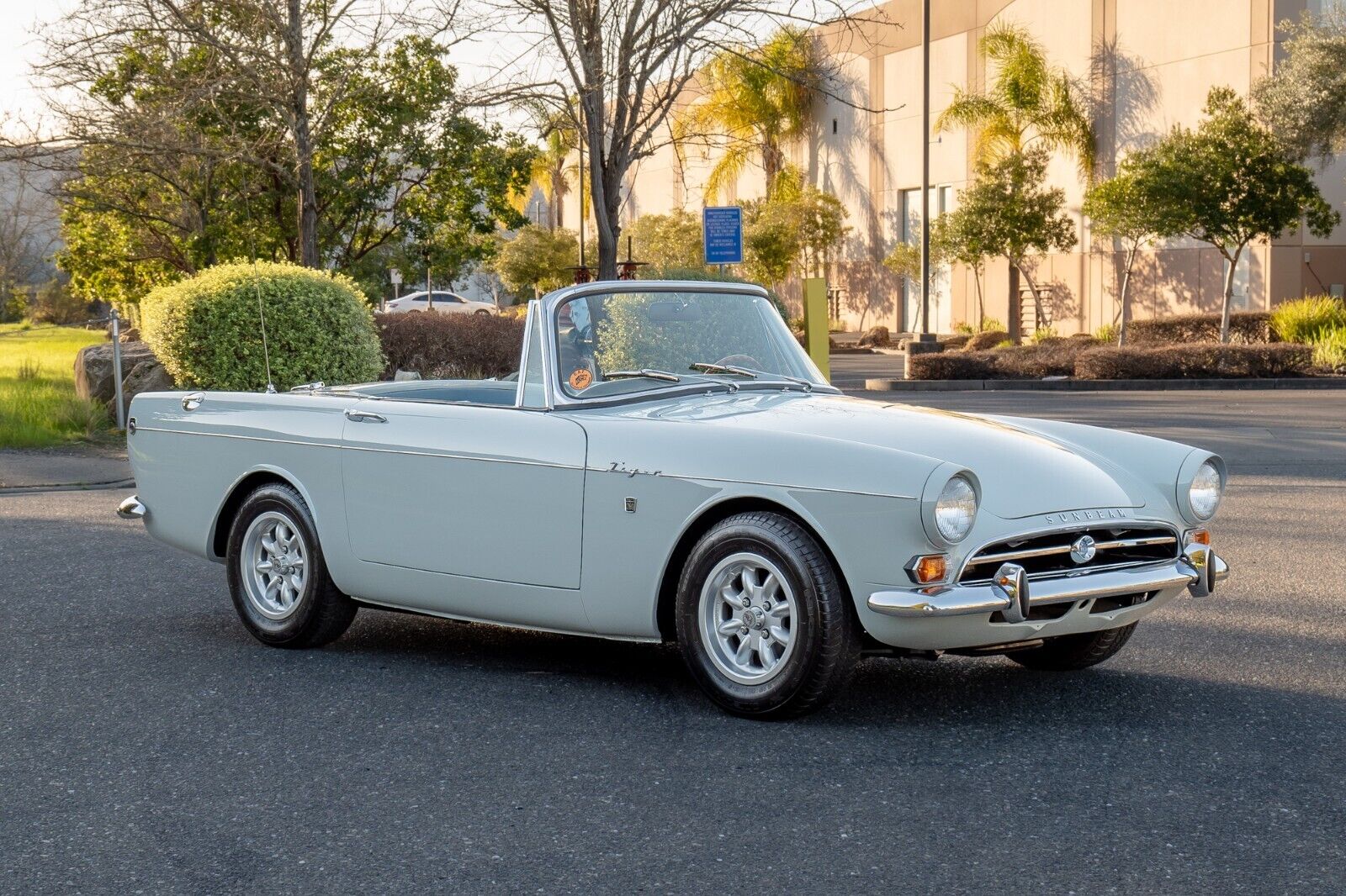 Sunbeam-Tiger-Coupe-1964-balmoral-grey-Blue-131966-2