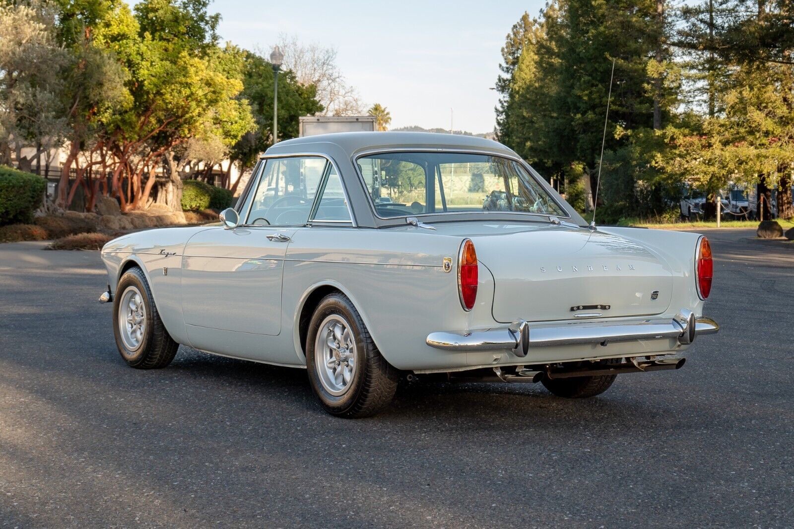 Sunbeam-Tiger-Coupe-1964-balmoral-grey-Blue-131966-8