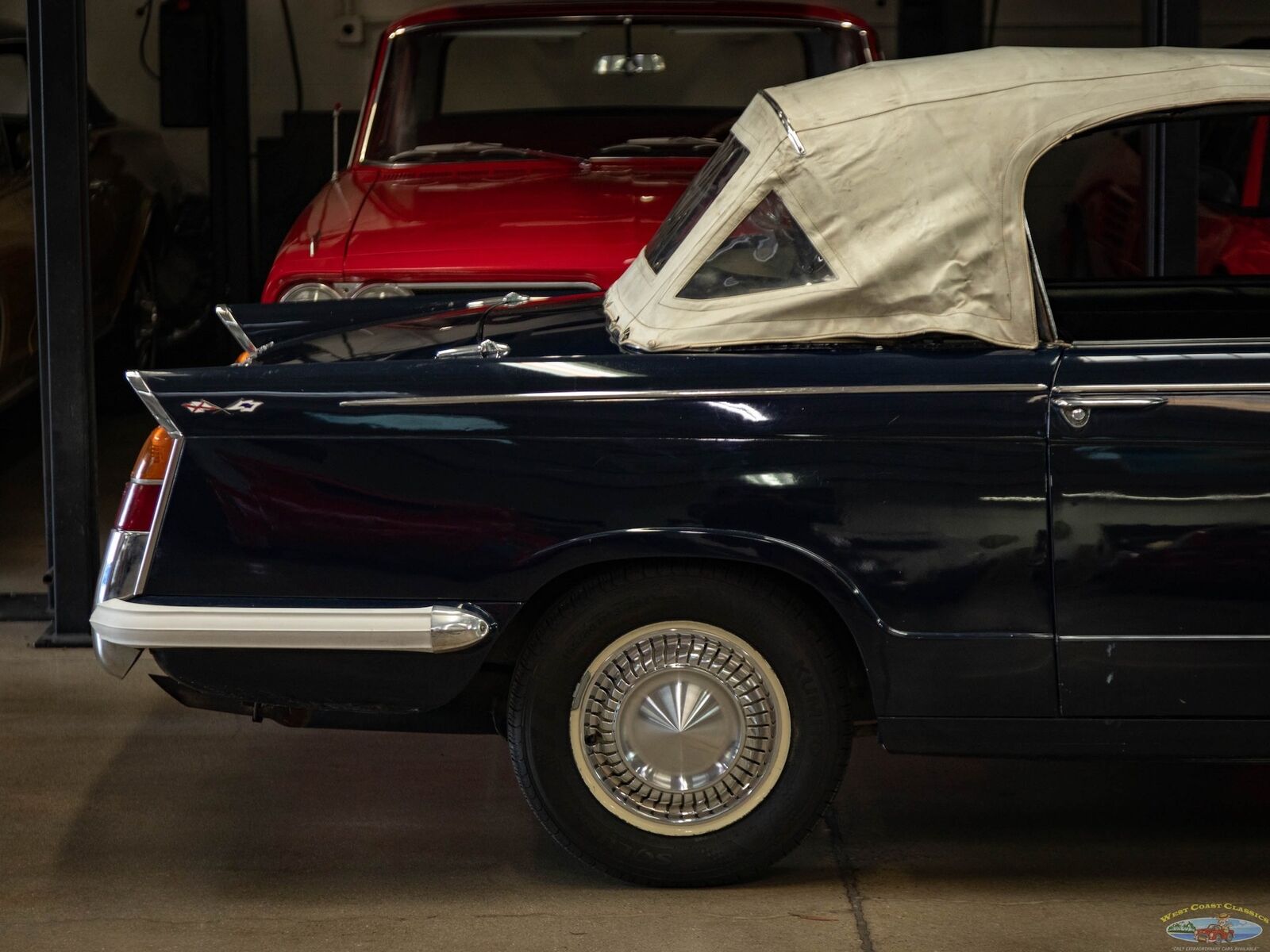 Triumph-Herald-1200-Series-Cabriolet-1966-Blue-Black-155405-1