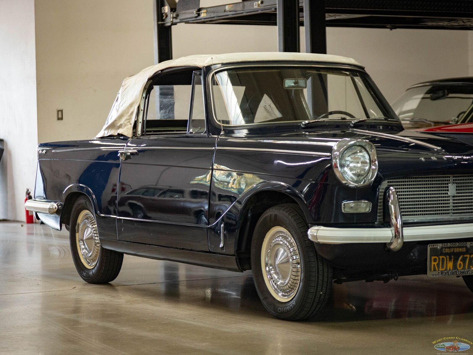 Triumph-Herald-1200-Series-Cabriolet-1966-Blue-Black-155405-10