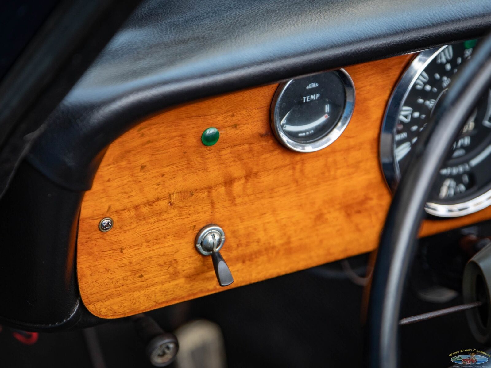 Triumph-Herald-1200-Series-Cabriolet-1966-Blue-Black-155405-29