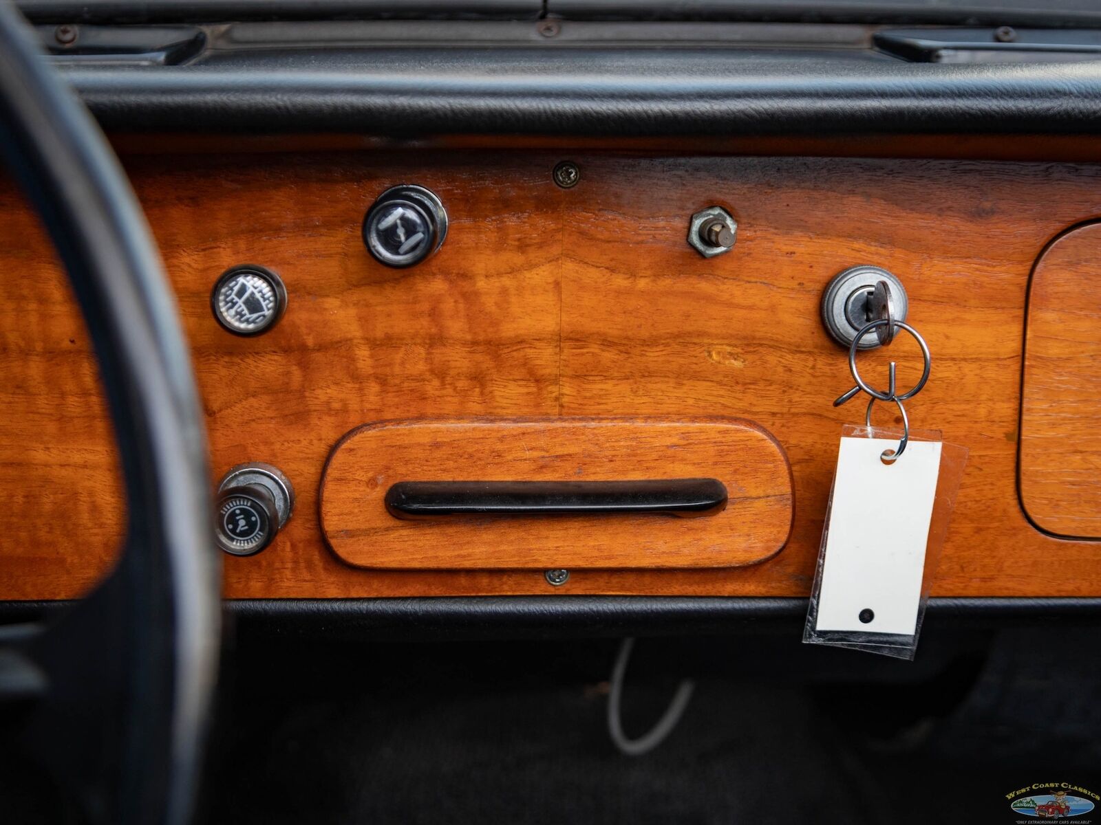 Triumph-Herald-1200-Series-Cabriolet-1966-Blue-Black-155405-31