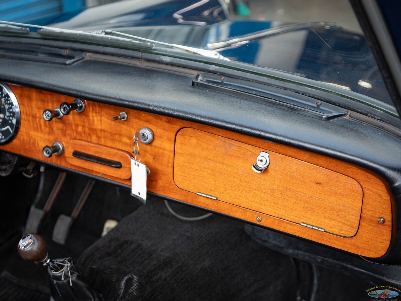 Triumph-Herald-1200-Series-Cabriolet-1966-Blue-Black-155405-35