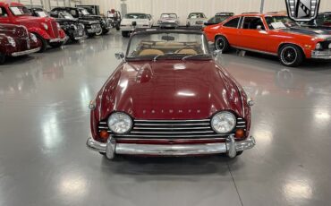 Triumph-TR-250-Cabriolet-1968-Burgundy-Tan-109666-2