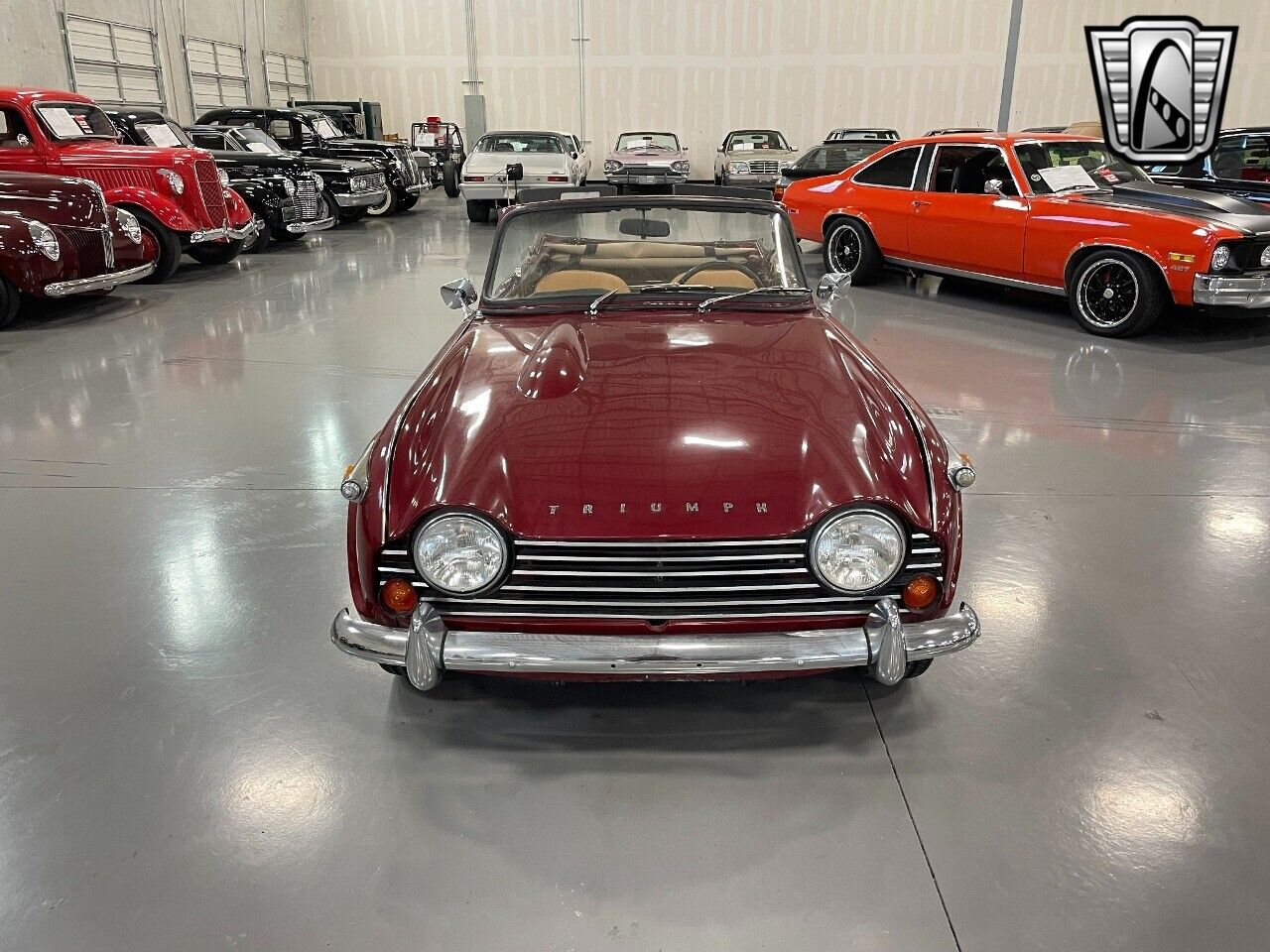 Triumph-TR-250-Cabriolet-1968-Burgundy-Tan-109666-2