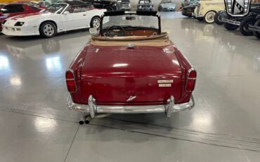 Triumph-TR-250-Cabriolet-1968-Burgundy-Tan-109666-4