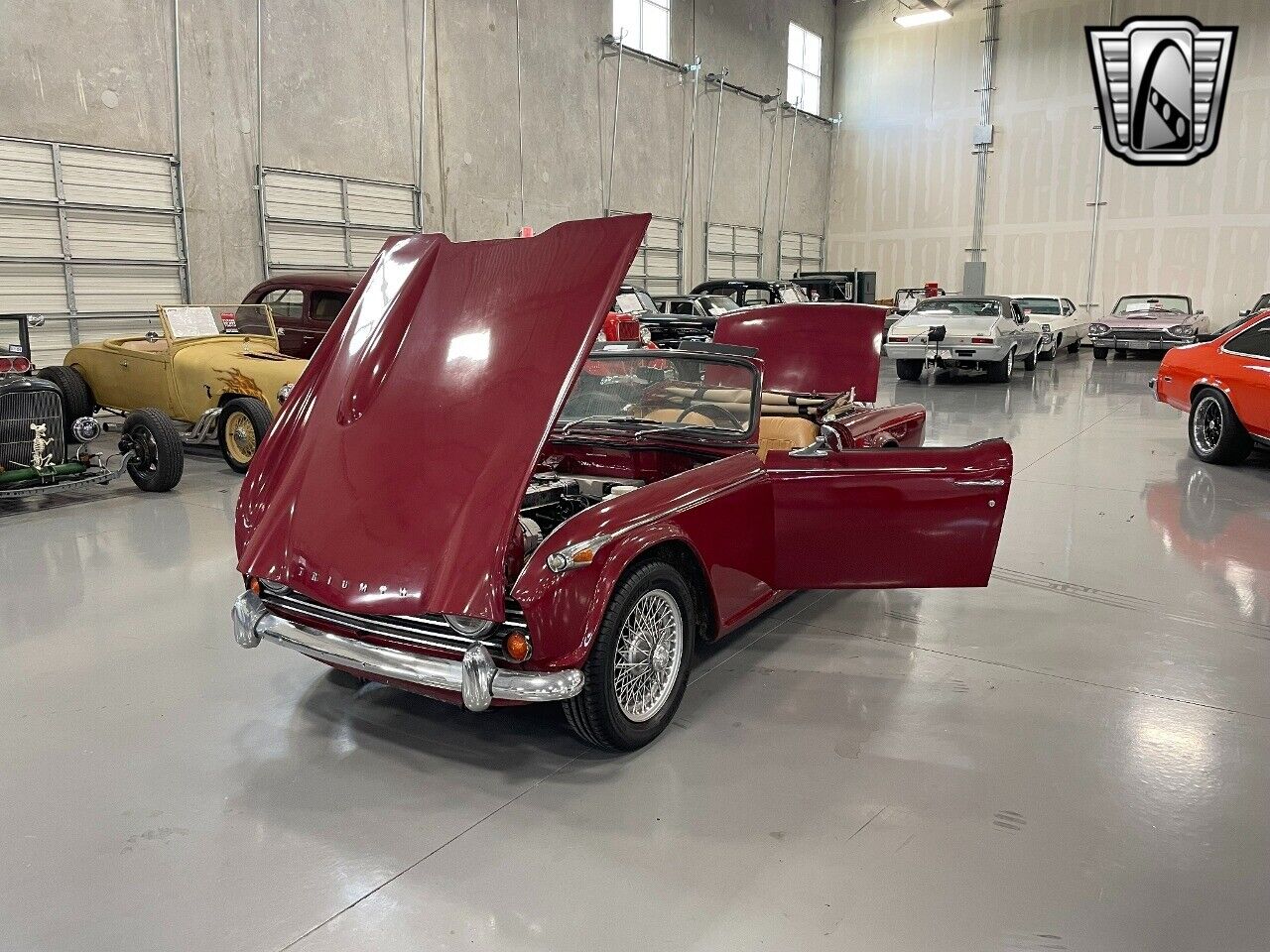 Triumph-TR-250-Cabriolet-1968-Burgundy-Tan-109666-8