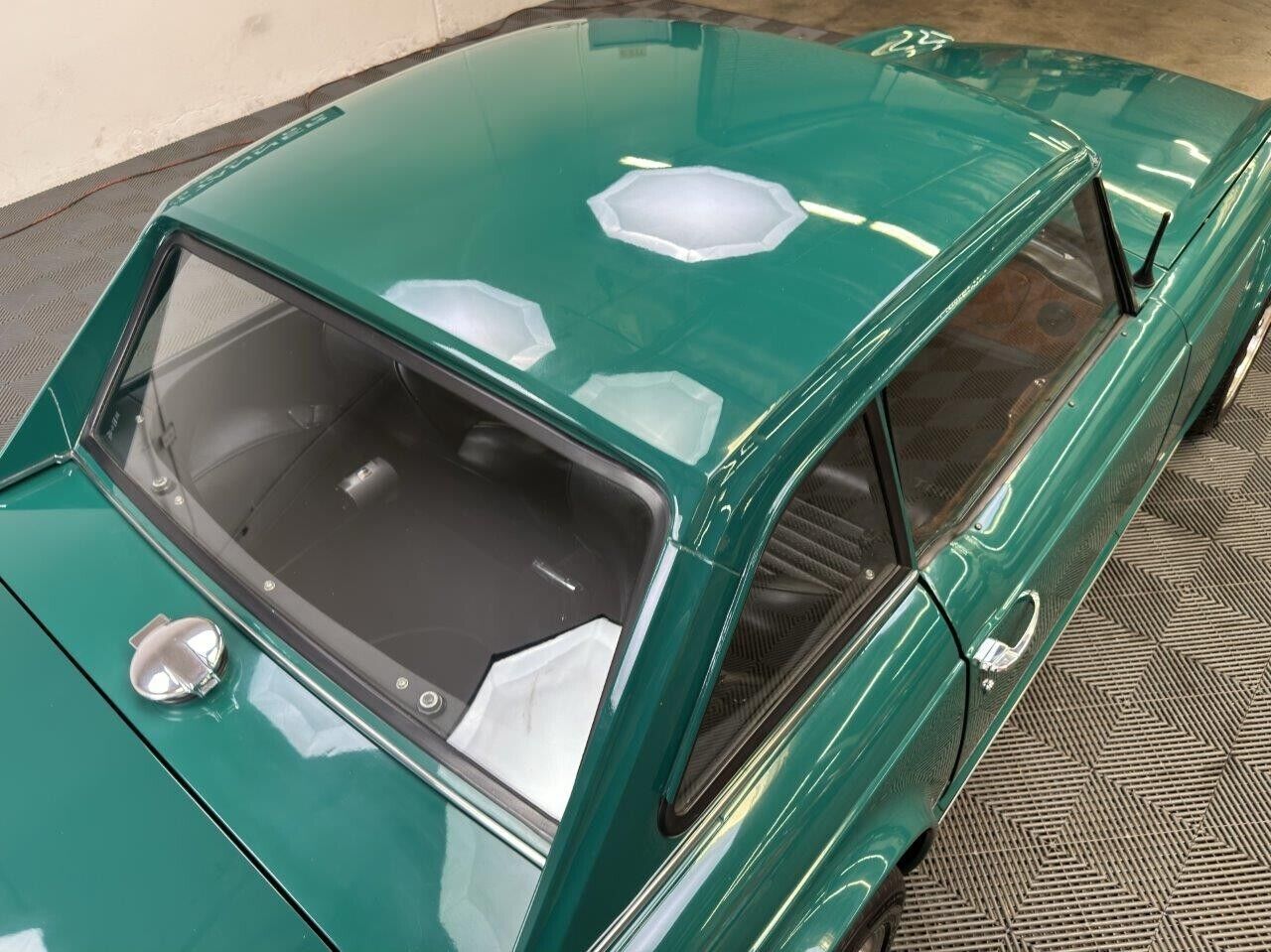 Triumph-TR-6-1973-Green-Black-90585-10