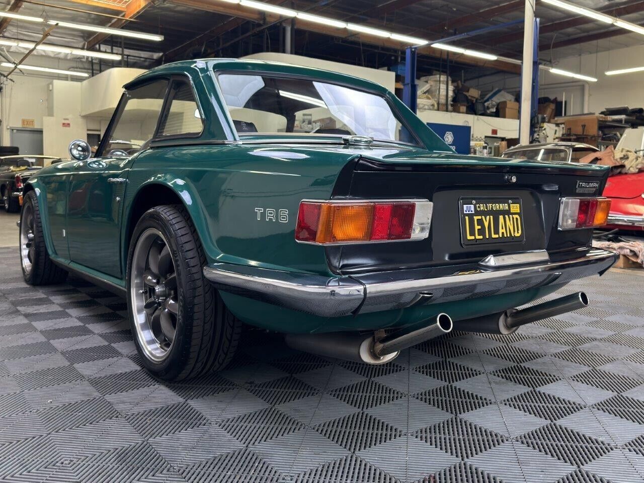 Triumph-TR-6-1973-Green-Black-90585-4