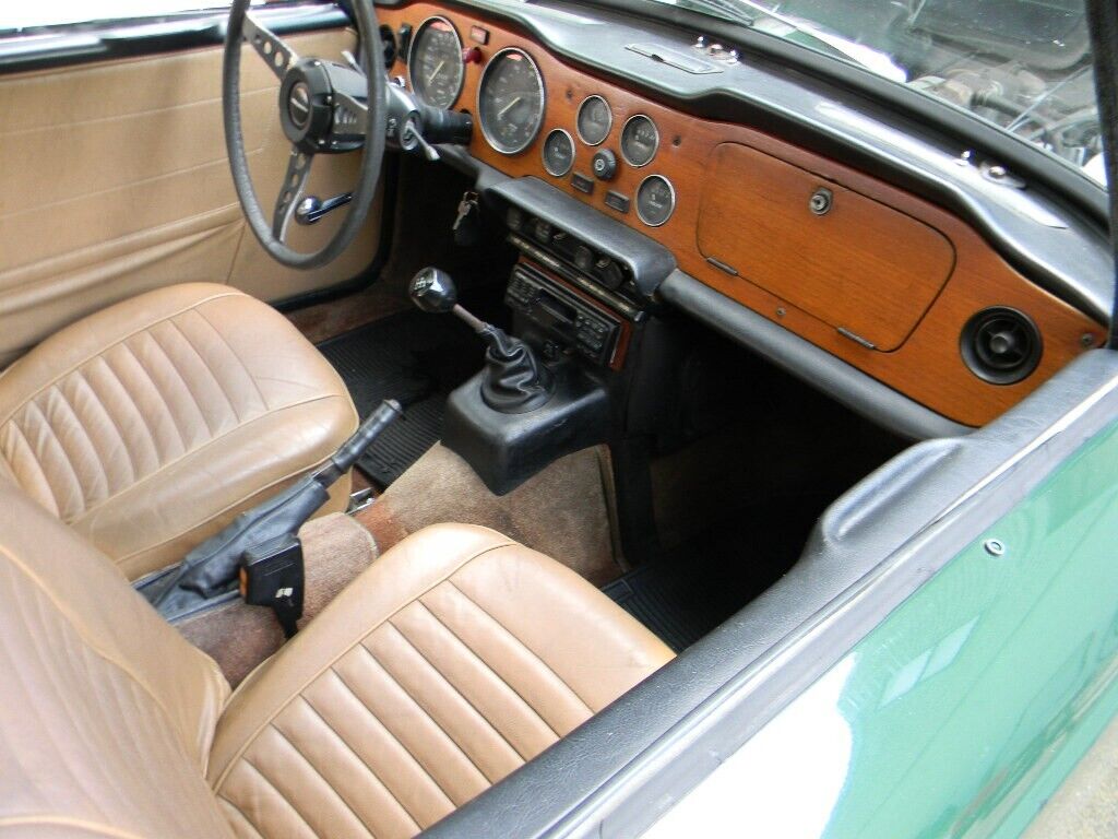 Triumph-TR-6-1973-Green-Tan-99999-12