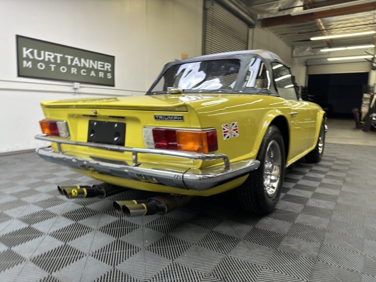 Triumph-TR-6-1973-Yellow-Black-115295-5