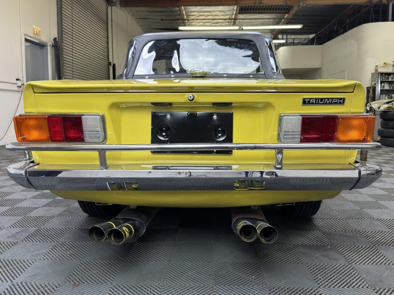 Triumph-TR-6-1973-Yellow-Black-115295-6