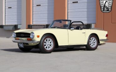 Triumph-TR-6-Cabriolet-1970-Yellow-Black-99073-3