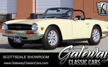 Triumph TR-6  year1}