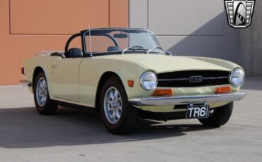 Triumph-TR-6-Cabriolet-1970-Yellow-Black-99073-4