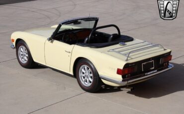 Triumph-TR-6-Cabriolet-1970-Yellow-Black-99073-9