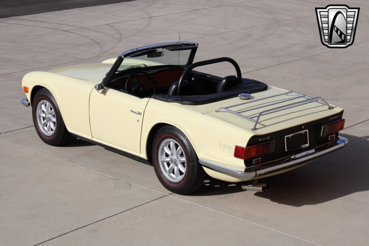 Triumph-TR-6-Cabriolet-1970-Yellow-Black-99073-9