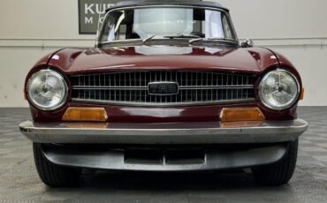 Triumph-TR-6-Cabriolet-1971-Burgundy-Black-141418-7