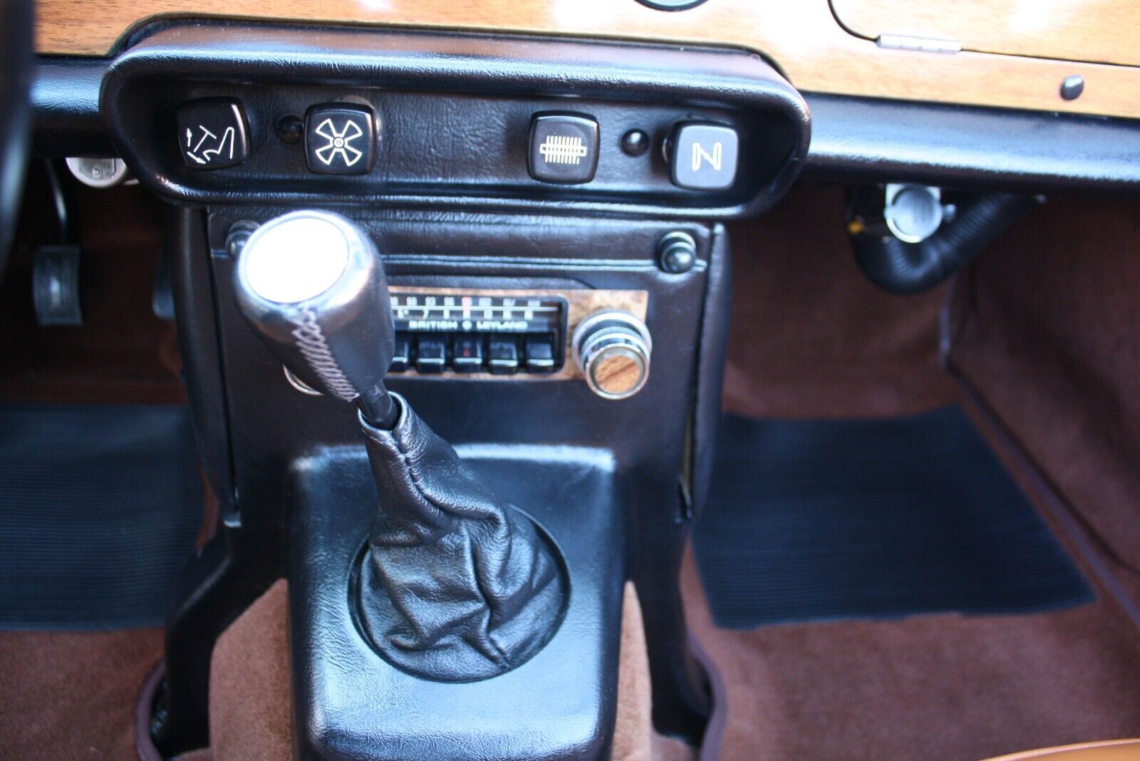 Triumph-TR-6-Cabriolet-1971-Green-Tan-91197-14