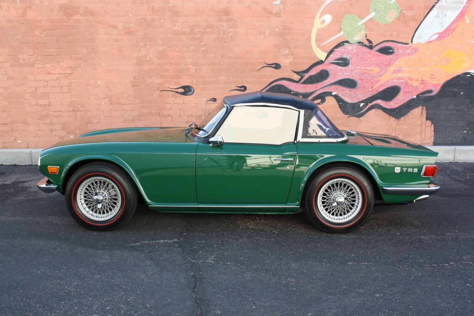 Triumph-TR-6-Cabriolet-1971-Green-Tan-91197-23