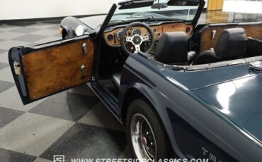 Triumph-TR-6-Cabriolet-1972-Green-Black-3161-32