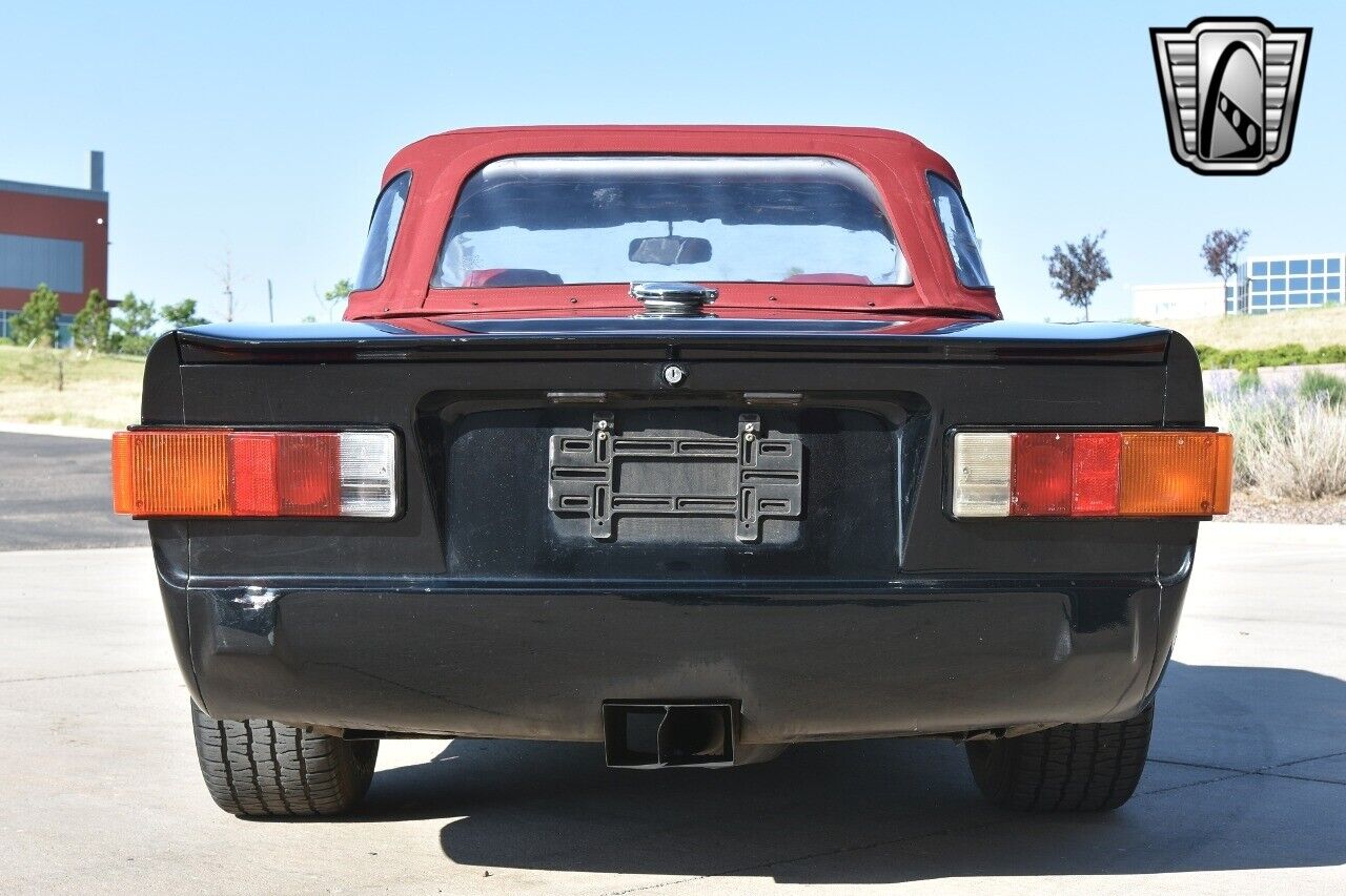 Triumph-TR-6-Cabriolet-1974-Black-Red-138724-5